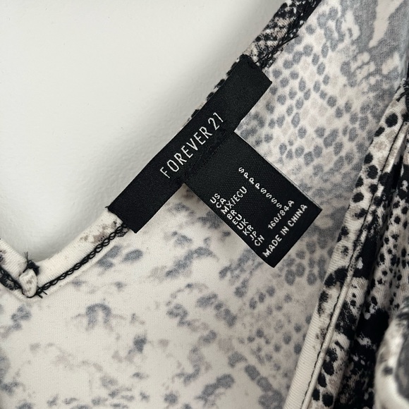 Snakeskin Bodysuit - Picture 5 of 6